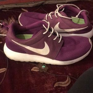 Nike roshes